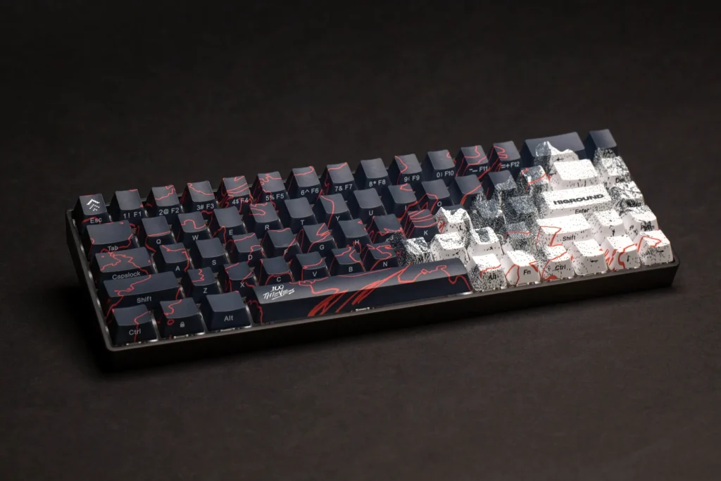 The keyboard made by 100 Thieves and Higround.