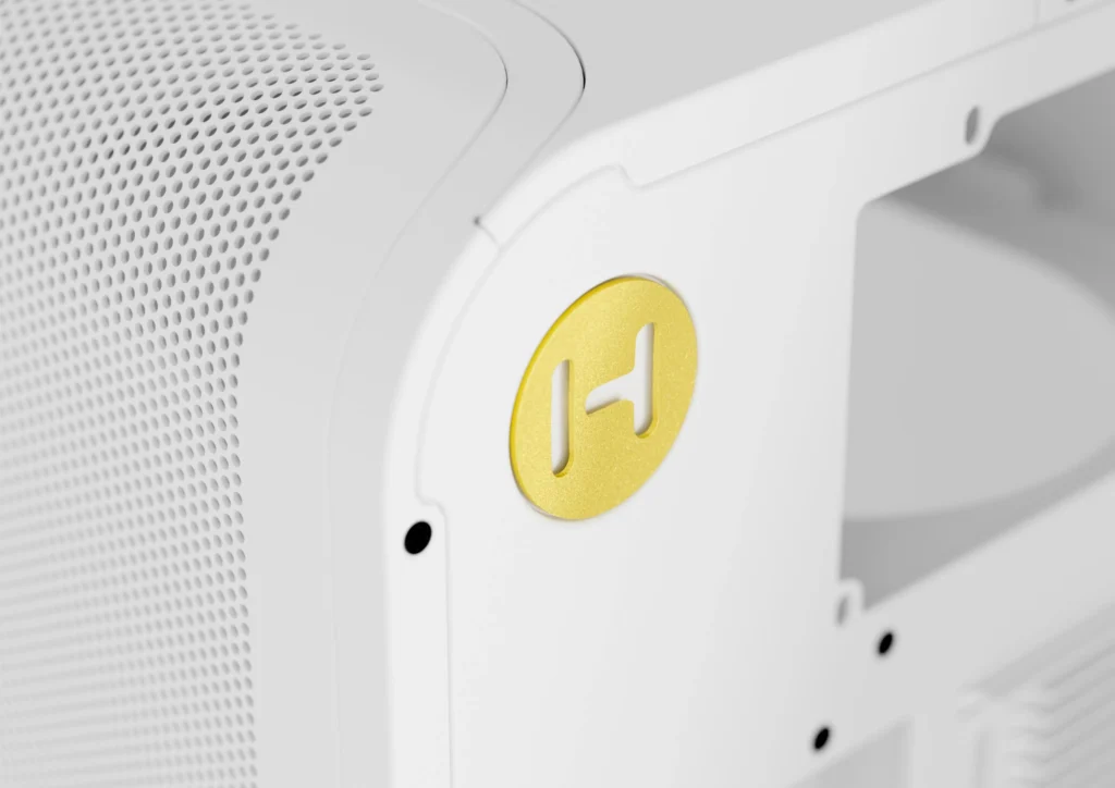 Internal diagram of the HYTE X50 highlighting key features.