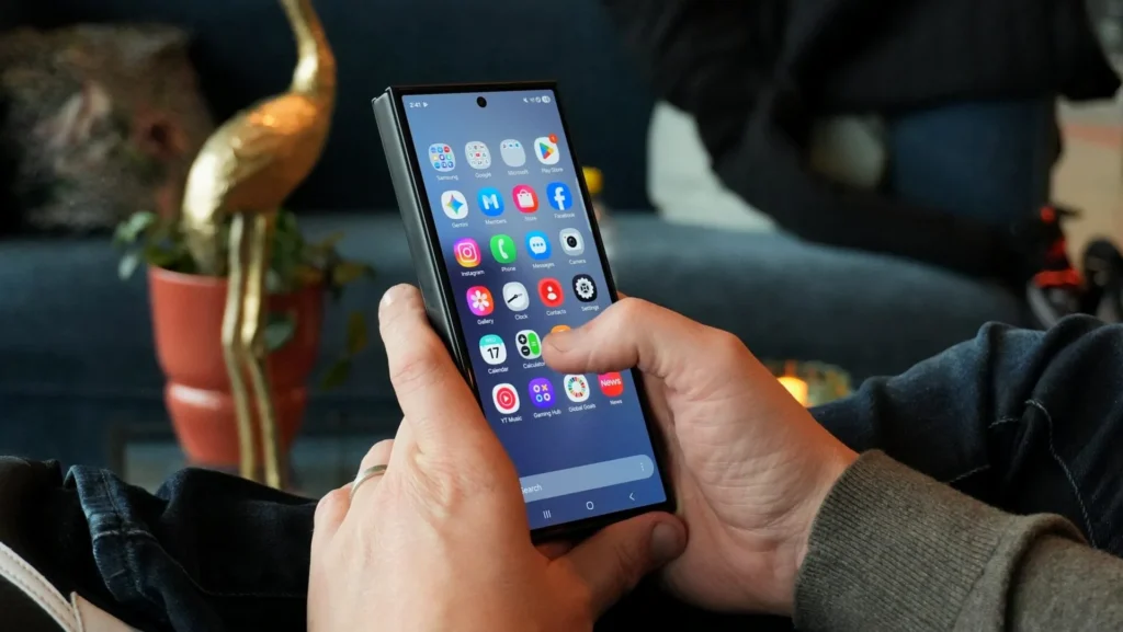 galaxy z trifold apps