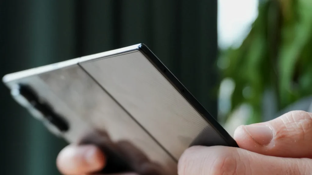 galaxy z trifold design