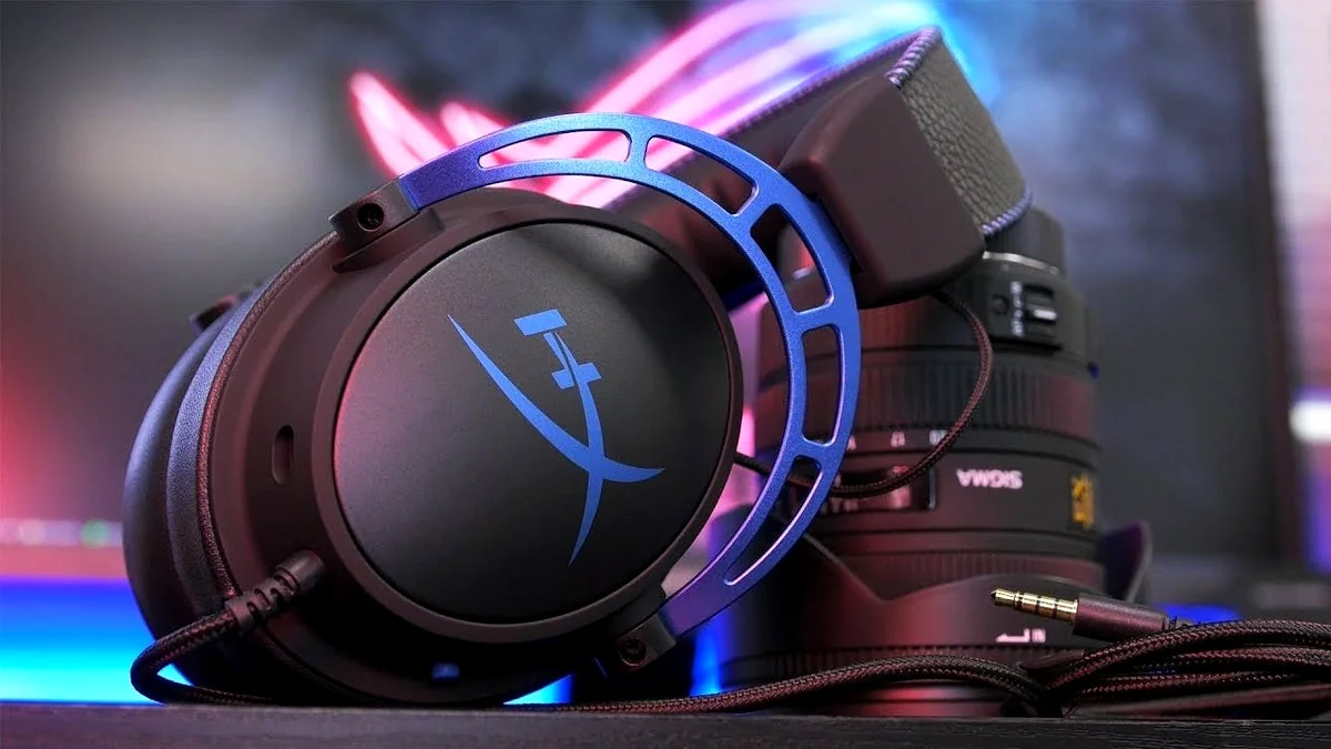 Wireless Headsets Are Dead. Long Live HyperX's 300-Hour King.