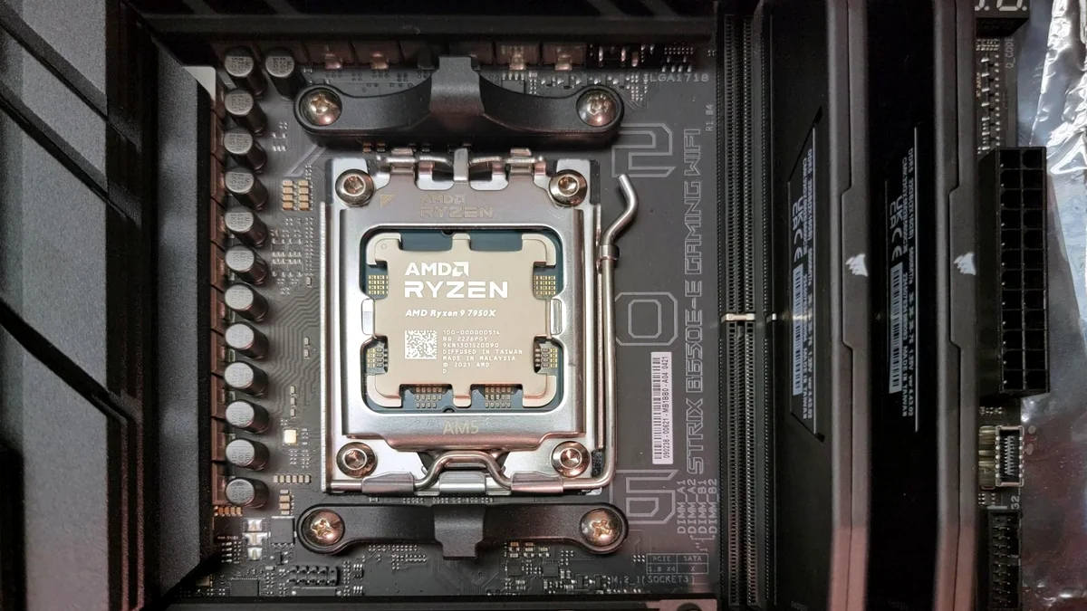 Is the ASUS B850-G the Only Way to Survive 2025's RAM Price Crisis?